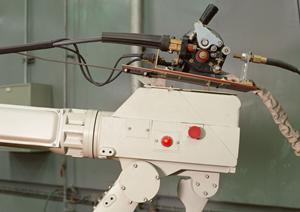 ハーフミラーの光沢にこだわる会社